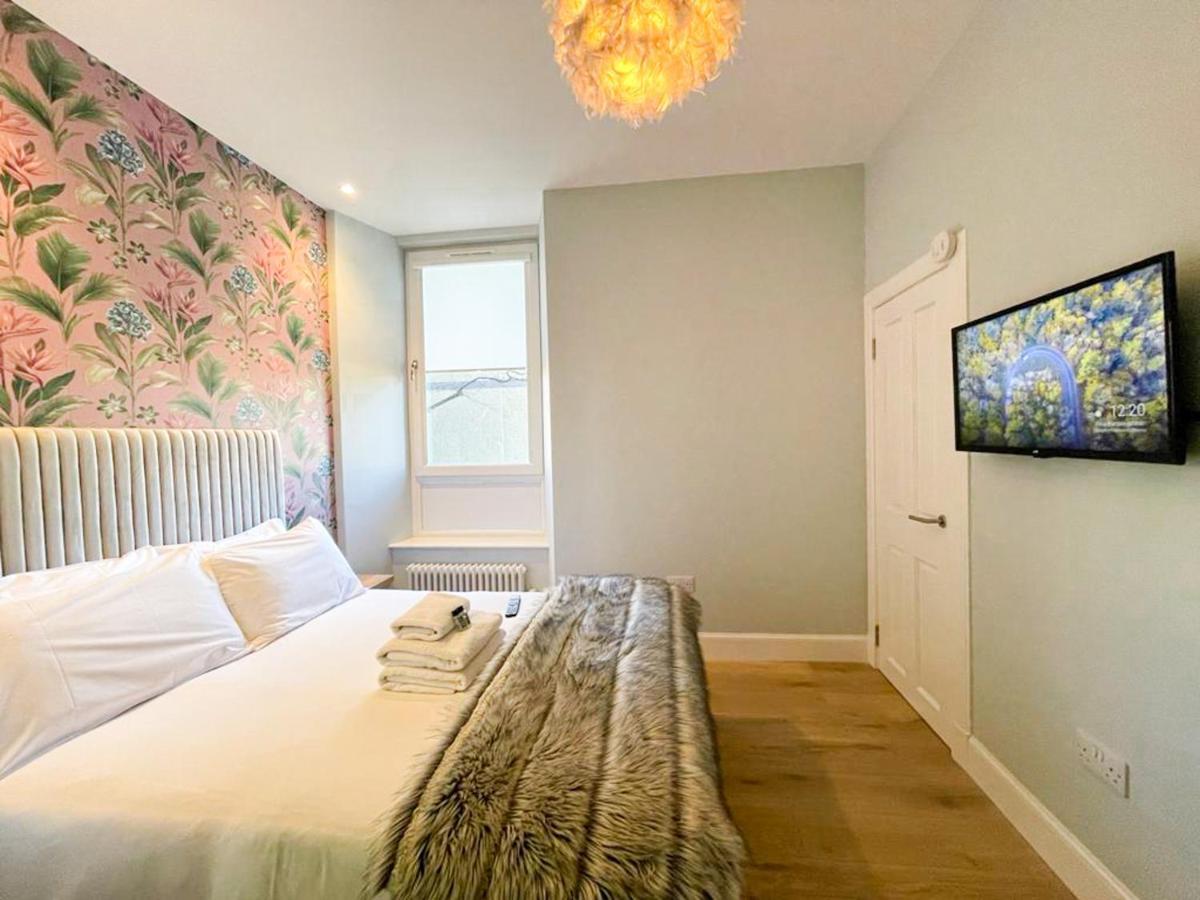 에든버러 Beautiful 2Br, Private Entry In Vibrant Leith 아파트 외부 사진