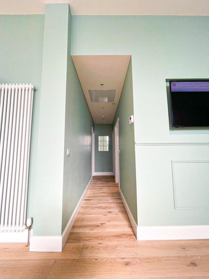 에든버러 Beautiful 2Br, Private Entry In Vibrant Leith 아파트 외부 사진