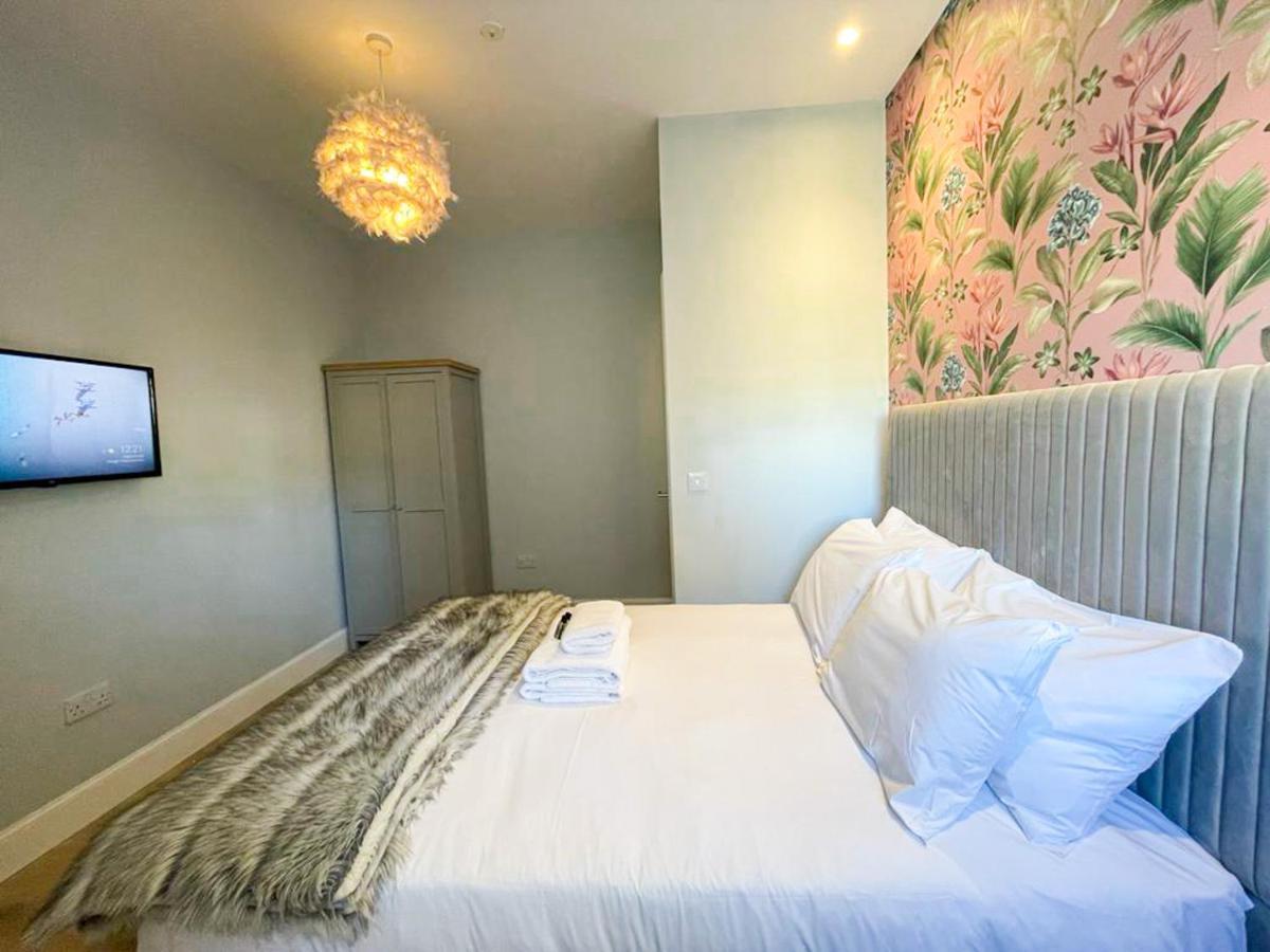 에든버러 Beautiful 2Br, Private Entry In Vibrant Leith 아파트 외부 사진
